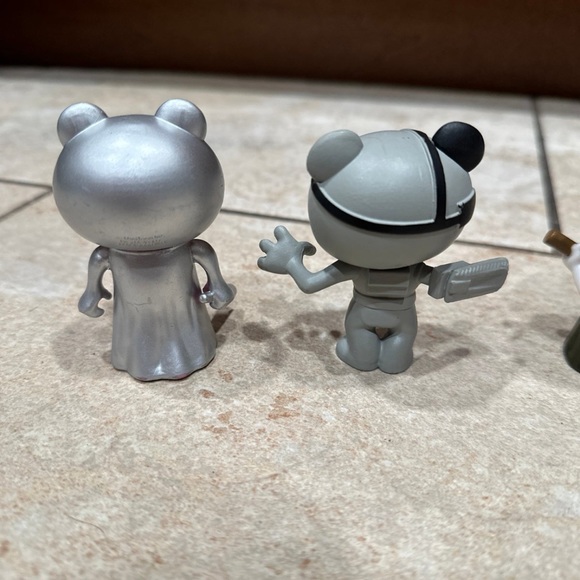 Roblox Piggy Silver Robby Memory with Bat Parasee Parasite - Picture 5 of 7